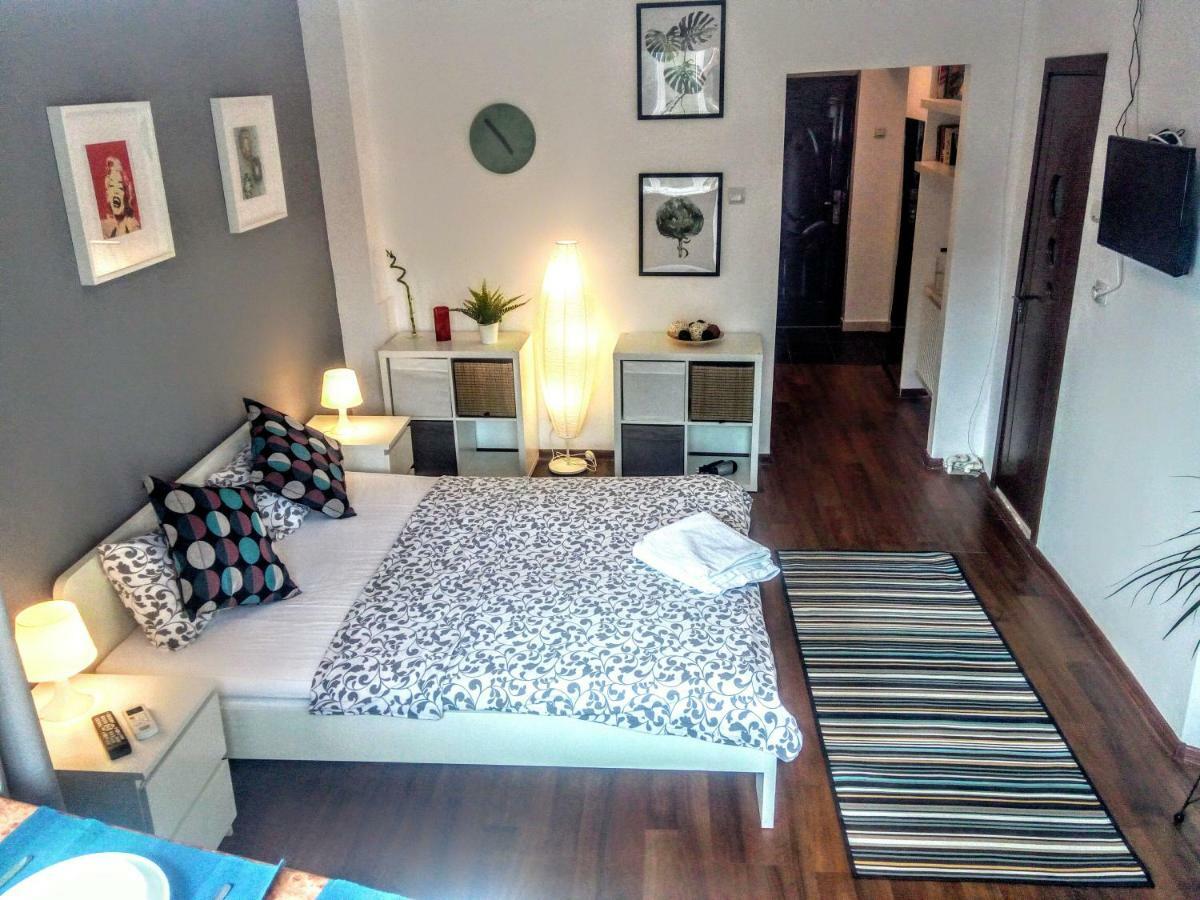 Central Bright Modern Studio Bükreş Dış mekan fotoğraf
