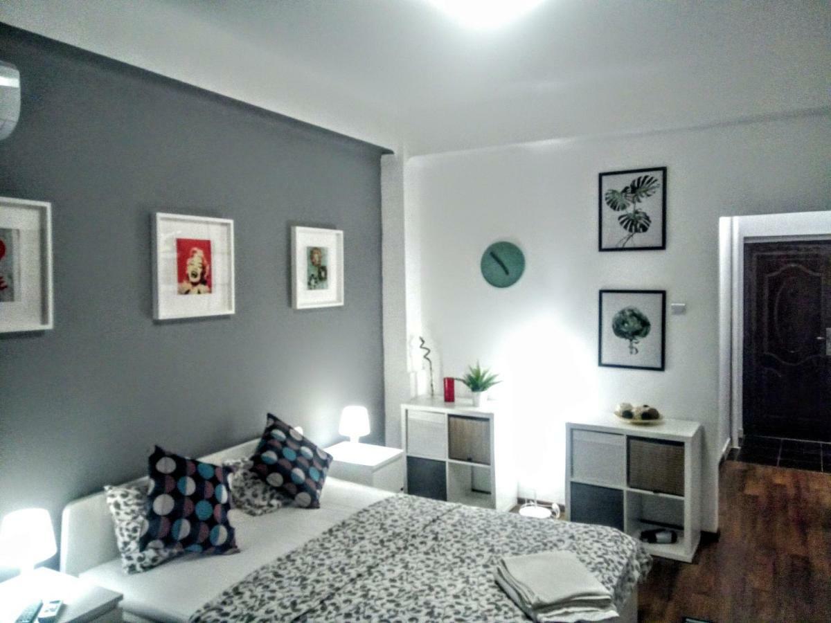 Central Bright Modern Studio Bükreş Dış mekan fotoğraf